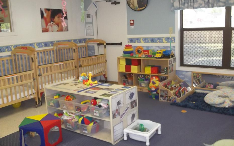 Brooklyn Park KinderCare Infant Classroom